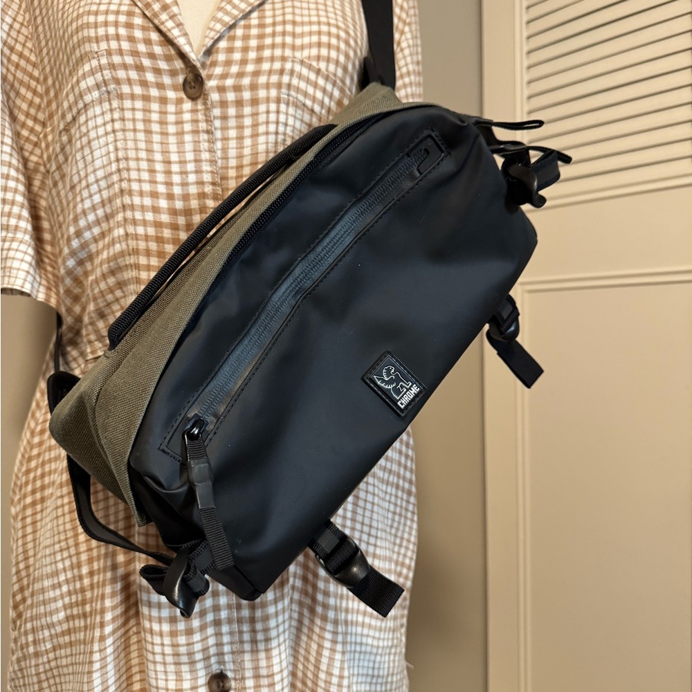 Chrome Olive Green/Black Crossbody Bag